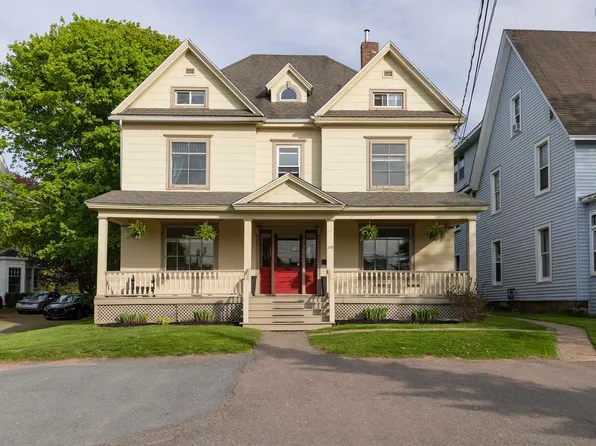 159 Victoria St E, Amherst, NS B4H 1Y4