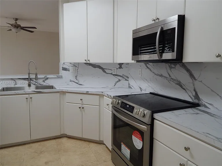 320 SW 87th Ct — Photo 9