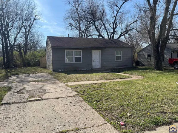 3358 SE Fremont St, Topeka, KS 66605