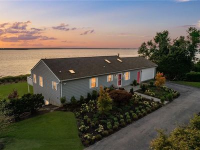 585 Seaside Dr, Jamestown, RI, 02835