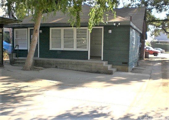 4th image of 2115-2117 Marengo Ave