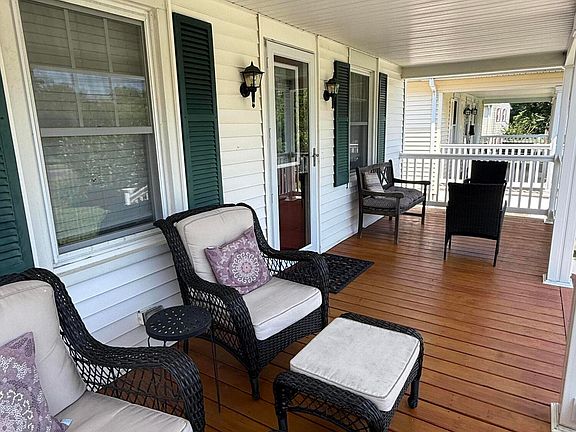5th image of 34 Whale Pond Rd