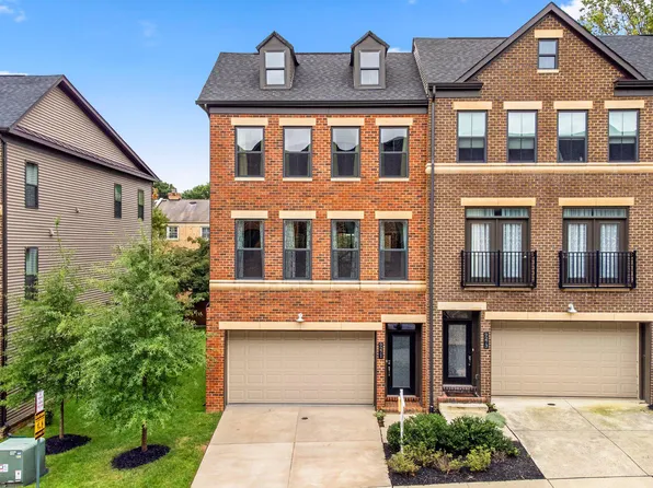 9271 Wood Violet Ct, Fairfax, VA 22031