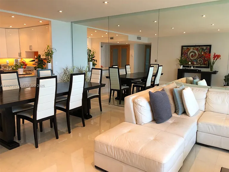 2301 Collins Ave #1210 — Photo 29