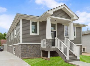 6506 Chester Ave, Hodgkins, IL 60525