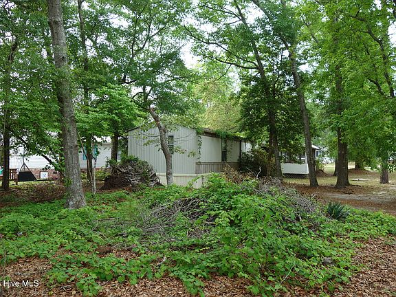 4th image of 528 Dogwood Drive