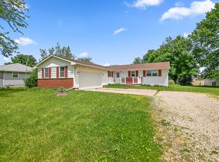 1572 Cardinal Dr, Bourbonnais, IL 60914