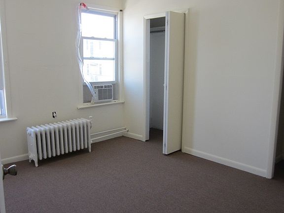 5th image of 59 Lake St
