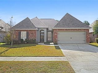 353 Brown Thrasher Loop S, Madisonville, LA 70447