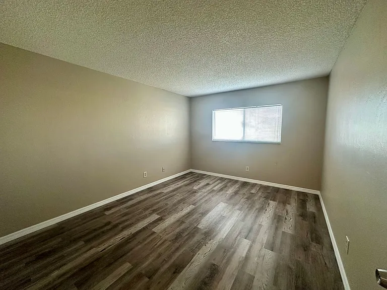 829 Gleason Pkwy — Photo 15