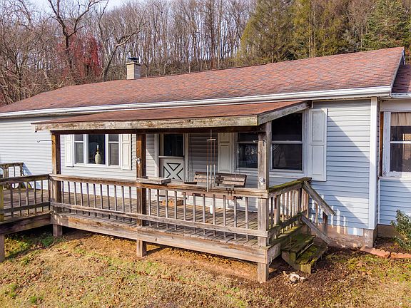 3rd image of 125 Main Mifflin Rd