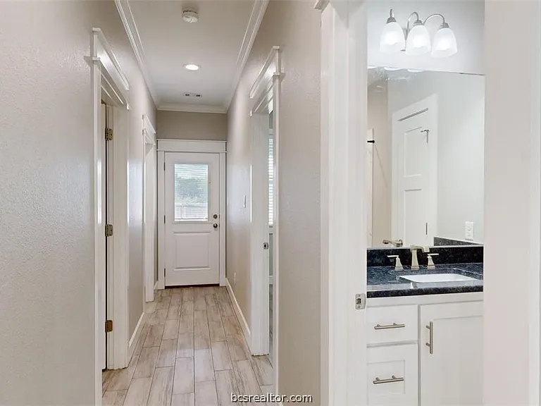 513 Kubin St — Photo 11