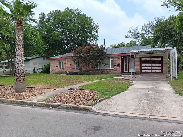1st image of 350 WAYSIDE DR