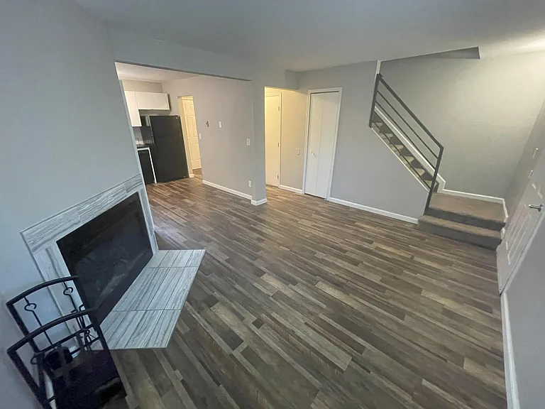 556 Winnie Way — Photo 7