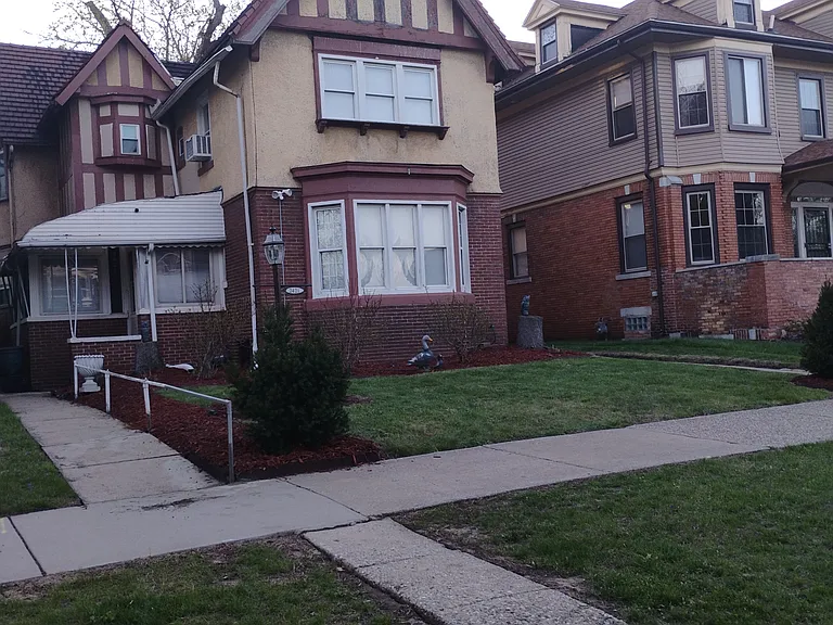 Field St — Photo 14