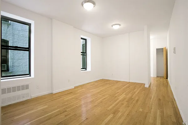 Rented by J. Lemle Real Estate | media 22