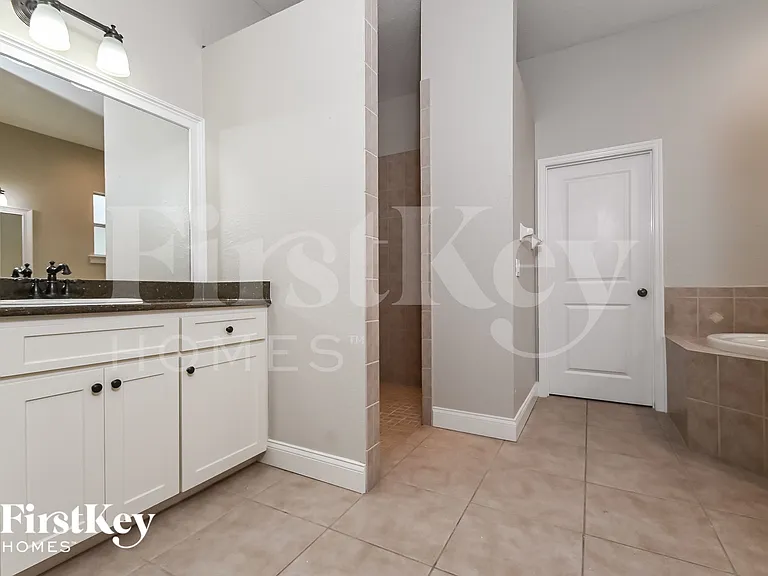 2528 Iris Ann Dr — Photo 9