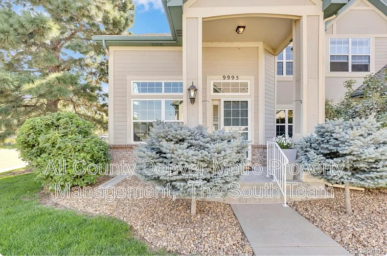 3 bed, 3.0 bath, 2481 sqft, $2,795 — Photo 2
