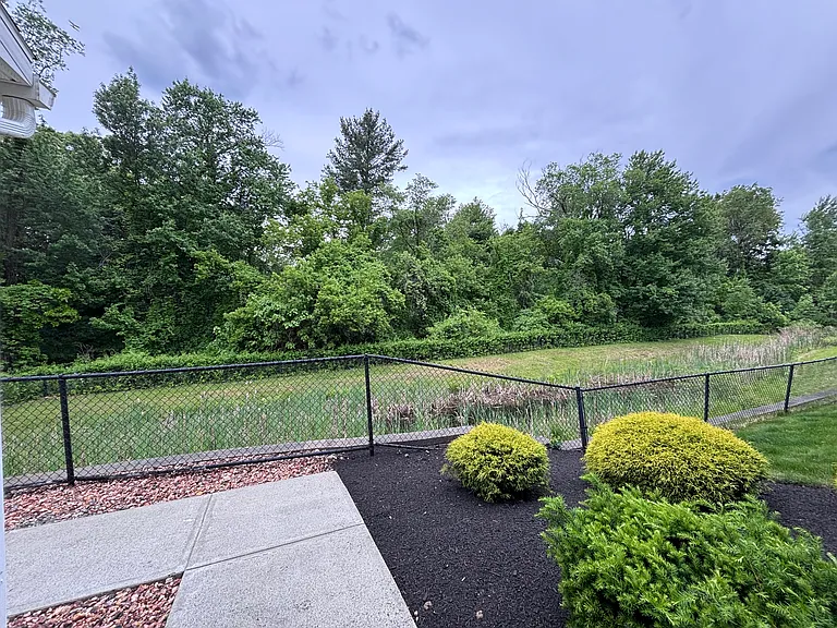 616 Lois Ln #616 — Photo 25