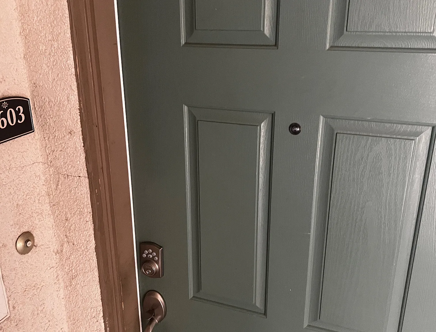 1 bed, 730 sqft, $1,825 — Photo 1