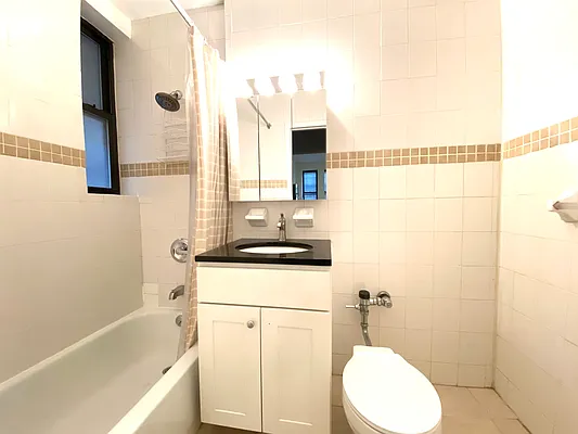 Rented by Compass | media 7