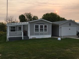 1068 Pelican Point, Loup City, NE 68853