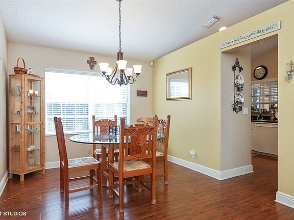 5th image of 200 Somerset Way
