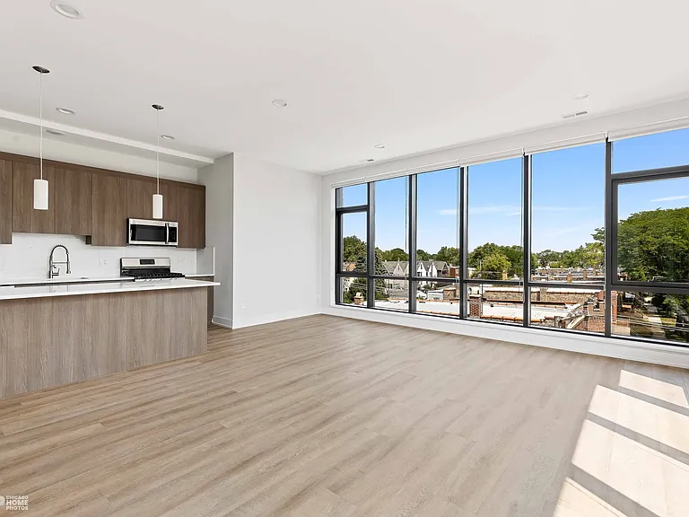 3207 N Lawndale Ave #203 — Photo 8