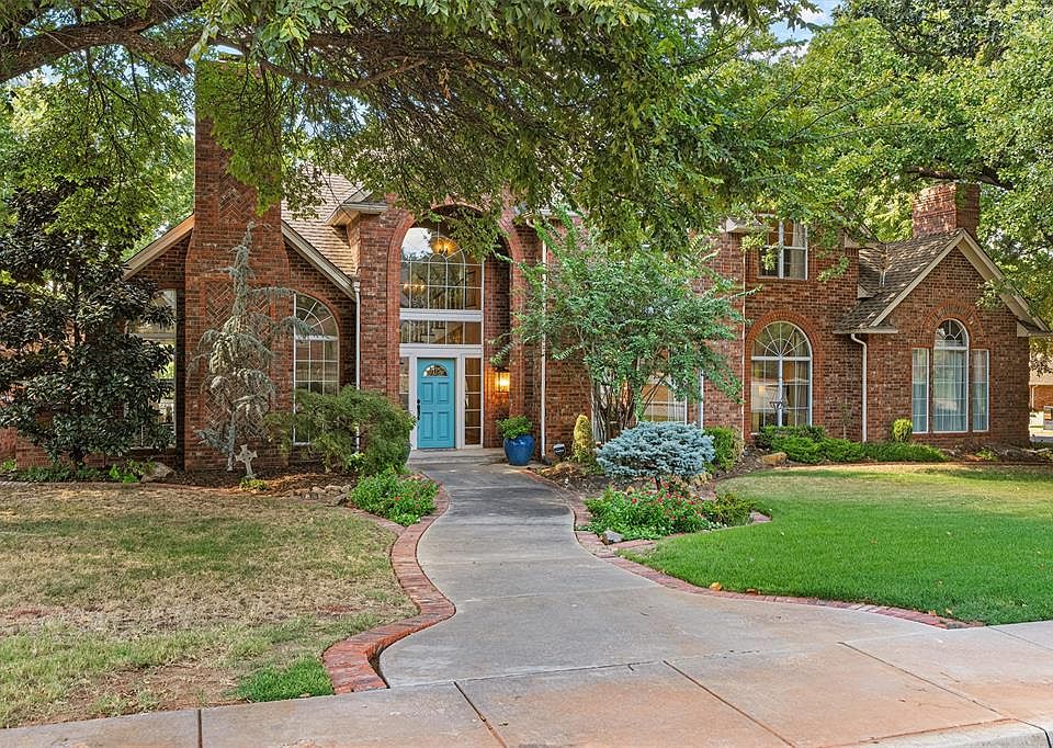 1st image of 1901 Mission Hills Cir