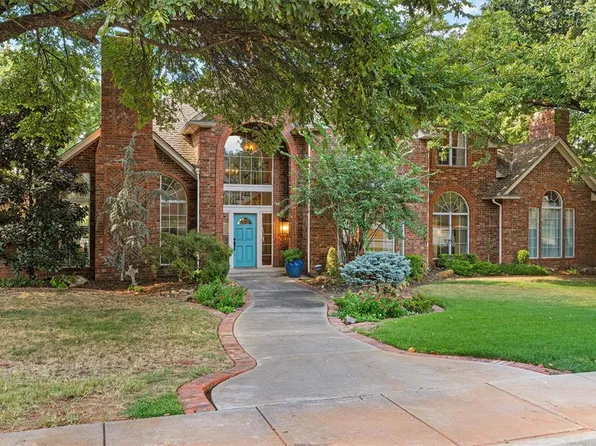 1901 Mission Hills Cir, Edmond, OK 73025