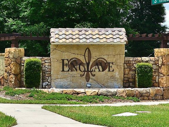 2nd image of 130 Enclave Ave