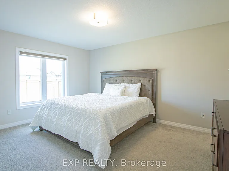 17 Harlequin Ct — Photo 14