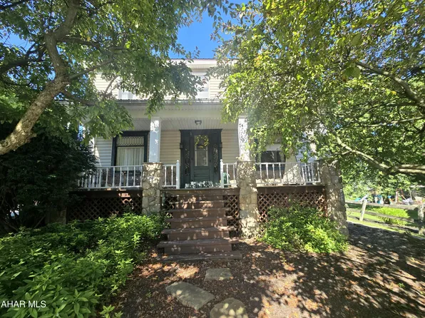 182 Freedom St, East Freedom, PA 16637