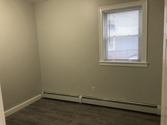 3rd image of 145 Julian St Floor 1
