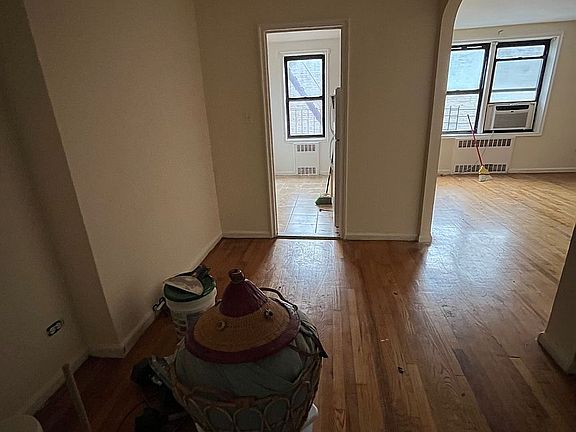 3rd image of 333 Martense St APT 2A