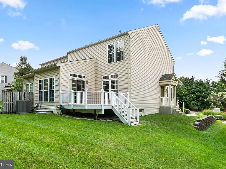 6381 Stockbridge Overlook Ct — Photo 43
