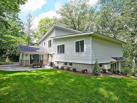 3rd image of 3849 30th St N