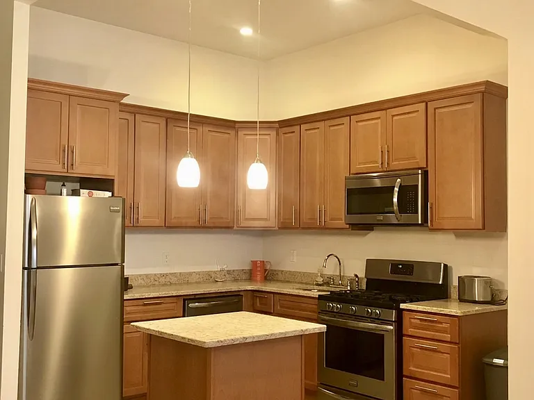 43 Jefferson Ave #2 — Photo 4