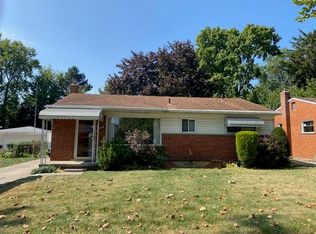 13965 Minock Dr, Redford, MI 48239