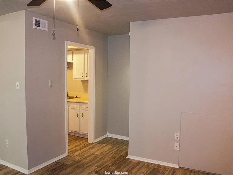 2400 Blanco Dr #D — Photo 5