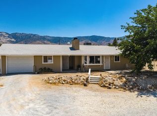32563 Topaz Rd, Lucerne Valley, CA 92356