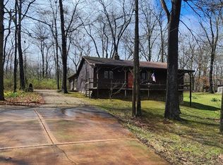 9 Valley Rd, Putnam, IL 61560