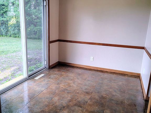 4th image of 1036 Avenue E