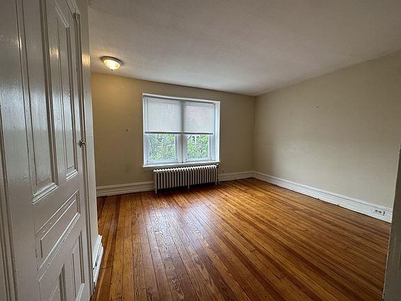 4th image of 1500 W 14th St #1