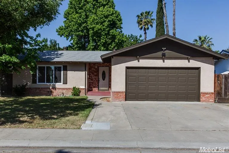 1817 Manzanita Dr photo 1