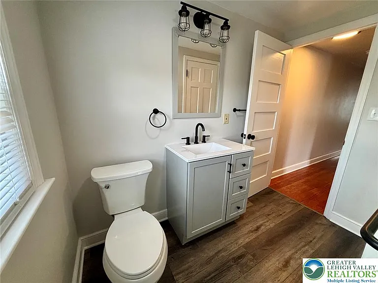 1342 N New St — Photo 16