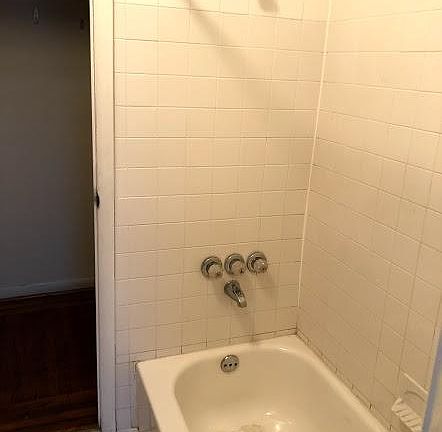 5th image of 4204 Baltimore Ave APT 4