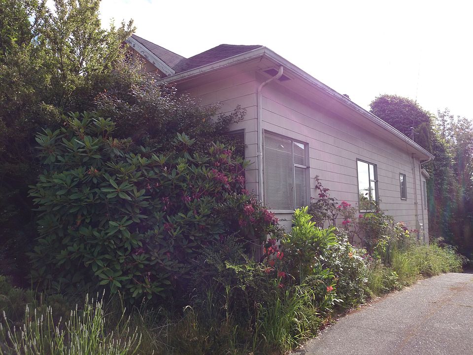 2nd image of 1522 19th Ave