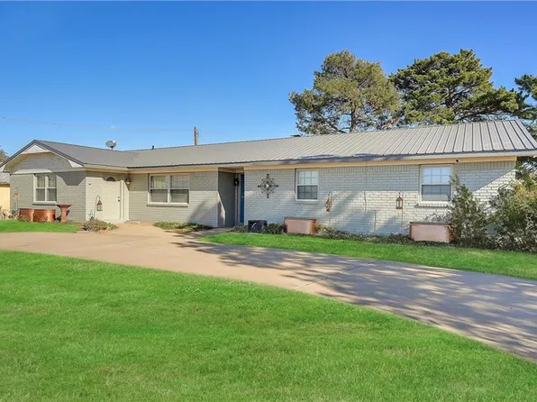 118 S Williams Ave, Erick, OK 73645