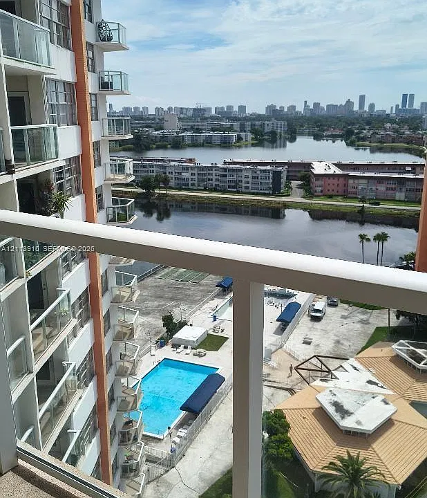 1301 Miami Gardens Dr #1521W